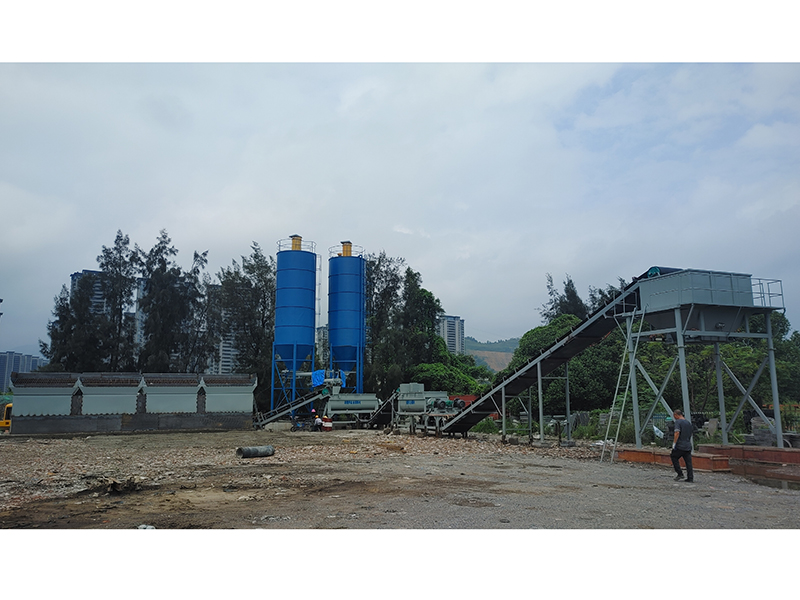 WDJ700—800型穩(wěn)定土拌合站中間皮帶式