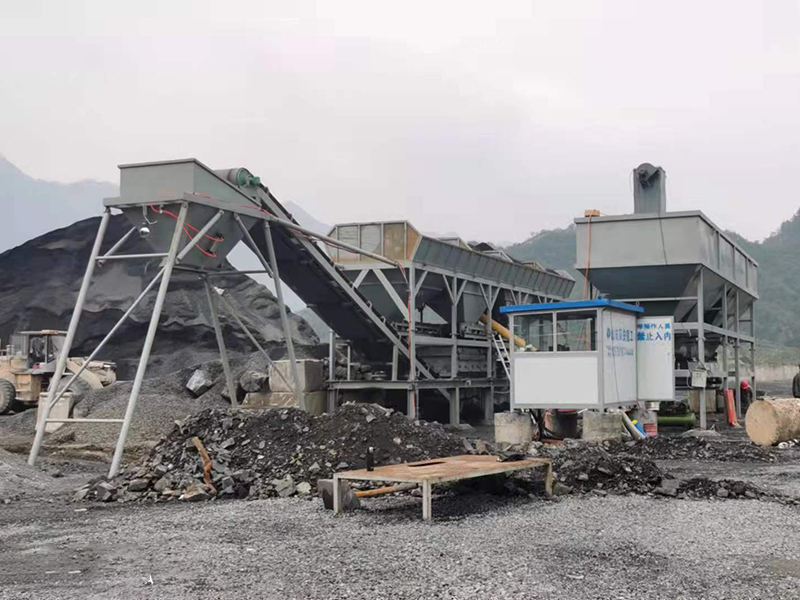 WDJ300型免基礎(chǔ)水穩(wěn)拌合站配臥式水泥倉(cāng)